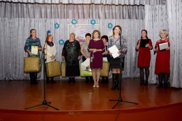 С Днем матери!