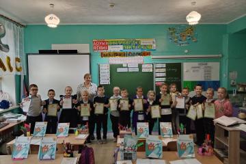 Конкурс рисунков ко Дню отца